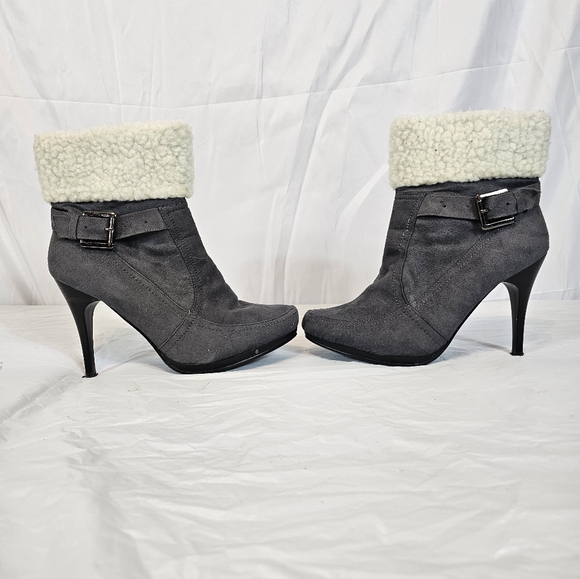 Forever Grey Bootie Sz 8 (USED) - Picture 4 of 5